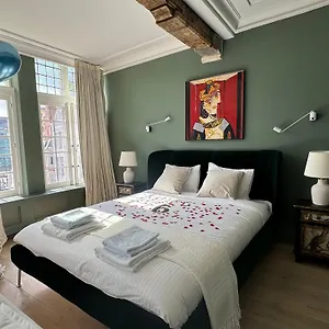 agatovas-boutique-by-the-lys.hotelsghent.com/